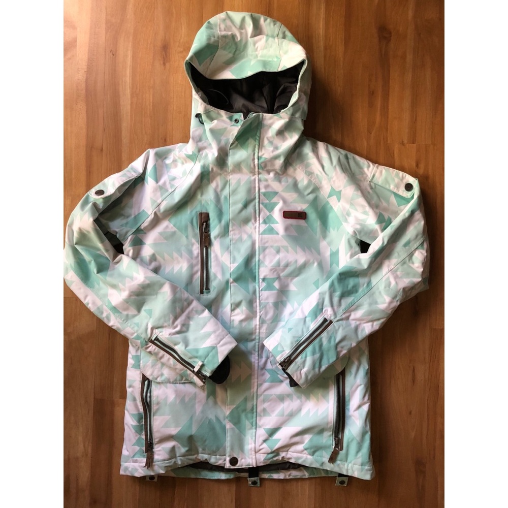 Women’s DC snowboarding jacket